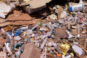 کوه زباله‌های خطرناک بیمارستانی در آرادکوه