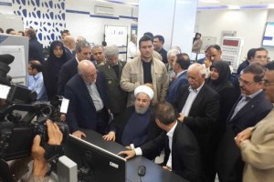 رئیس جمهوری سه طرح پتروشیمی را در عسلویه افتتاح کرد