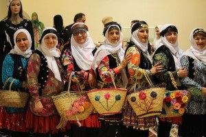نمایشگاه لباس اقوام ایرانی برپا می شود