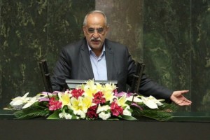 طرح استیضاح وزیر اقتصاد در16 محور تقدیم هیات رئیسه شد