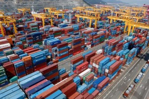 رشد تجارت جهانی در نیمه نخست سال؛ چشمانداز همچنان مبهم است