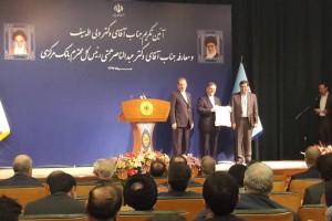 سیاست های ارزی را صادقانه به مردم اعلام می کنیم