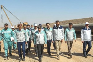 بازدید مدیرعامل گروه فولاد مبارکه از پروژه انتقال آب از دریای عمان