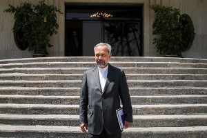 در میدان اقتصادی میانداری با دولت است