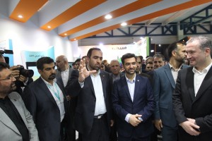 تأکید وزیر ارتباطات بر استفاده از توانمندیهای بومی