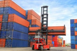 جزئیات تجارت ۴ ماهه ایران؛ صادرات پتروشیمی ۱۰ درصد کاهش یافت