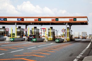 چند قدم تا الکترونیکی شدن پرداخت عوارض آزادراهها