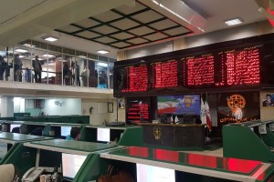 بورس 642 واحد رشد کرد