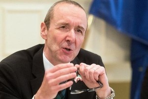 برای حفظ کانال نقل و انتقال مالی بین ایران و اتریش تلاش میکنیم