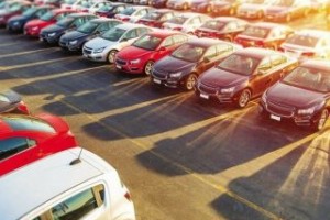 ترخیص قطعی ۱۳ هزار و ۲۲۷ دستگاه خودرو سواری از گمرکات