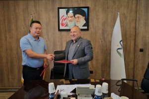 امضای تفاهم نامه سرمایه گذاری یک شرکت چینی برای ایجاد شهر خودرویی در ماکو